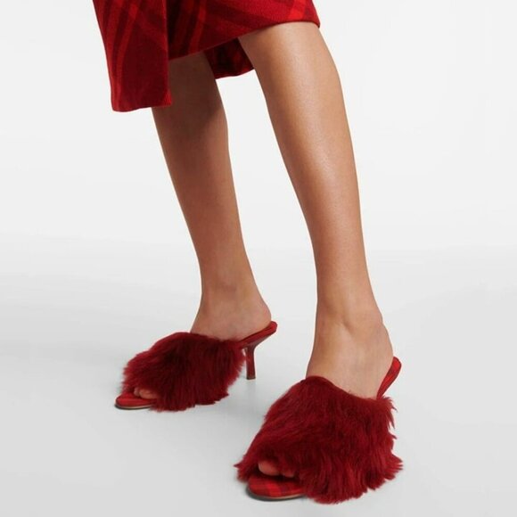 Burberry Jackie 75 Women's Shearling Mules Sandal in Ripple Size 36.5 MSRP $950 - Picture 2 of 9